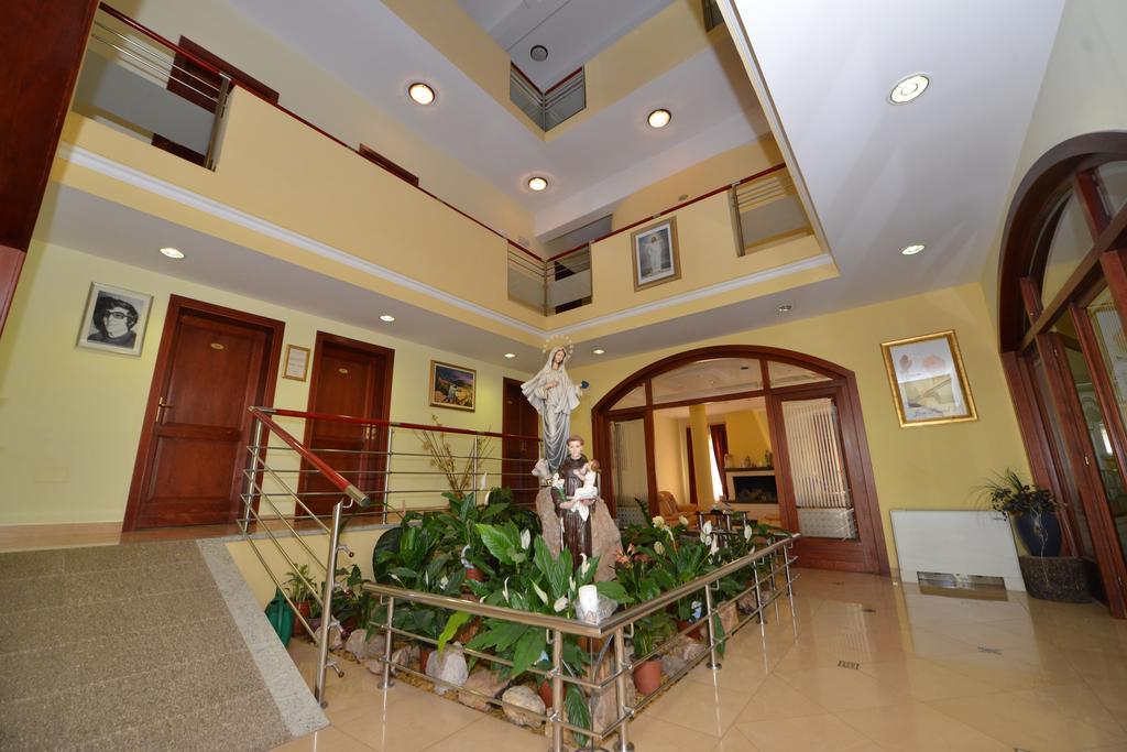 Hotel Rosabel Medjugorje Exterior photo